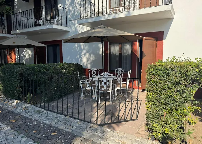 Hacienda Jurica By Brisas